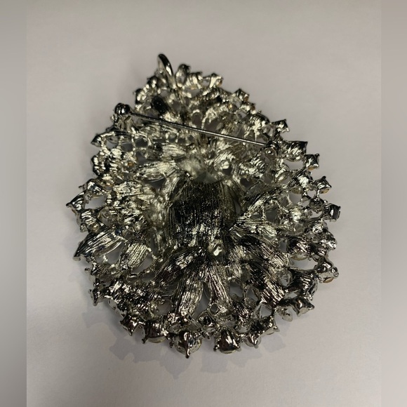 H) Bridal Tear Drop Rhinestone Crystal Pendant/Brooch - Picture 5 of 9